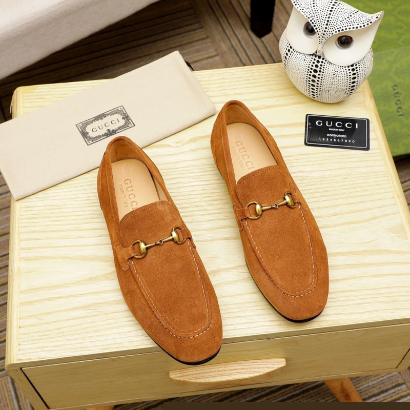 G*u*i leather shoes
